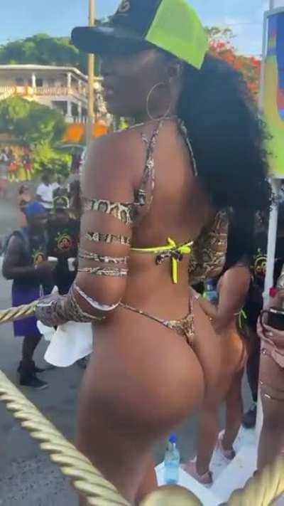 Some more Spice Mas fire 🇬🇩🔥(@barbiedoll_473)