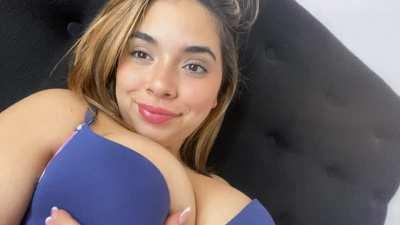 Do you find petite girls with big natural boobs pretty? [F18]				