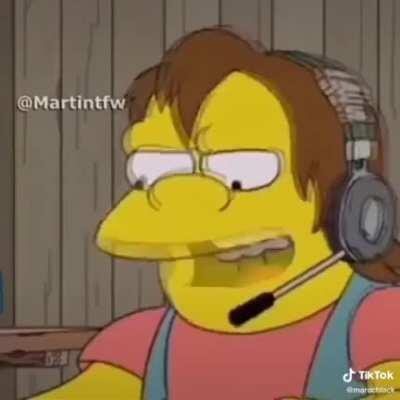 Deja comerme ee los fideooo piolaaq