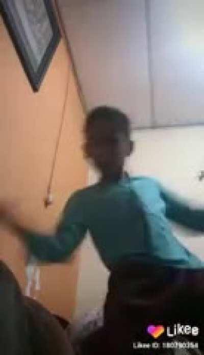 SquarePosting - Video #4433