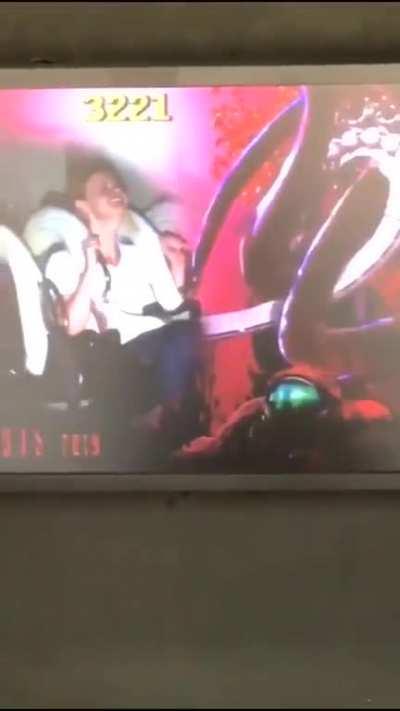 To block someone from recording their amusement ride photo