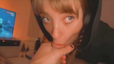 I kept sucking after making him cum in my mouth… like a good girl 😇