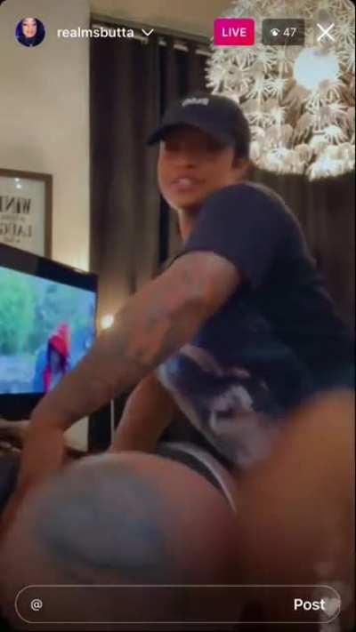 Butta randomly with taytatted