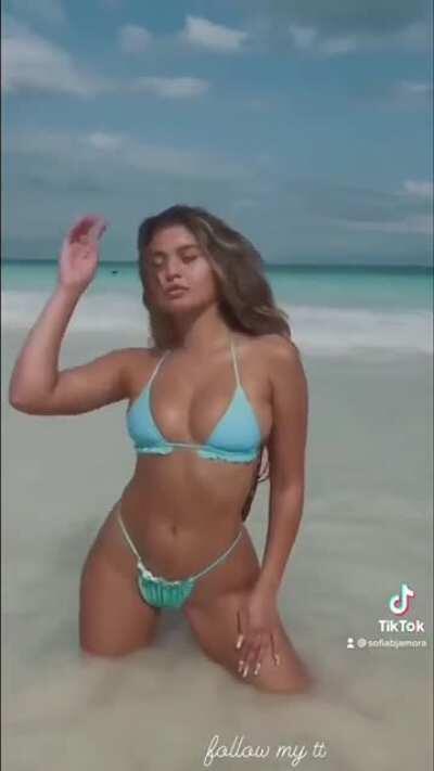 Sofia Jamora (@sofiajamora)