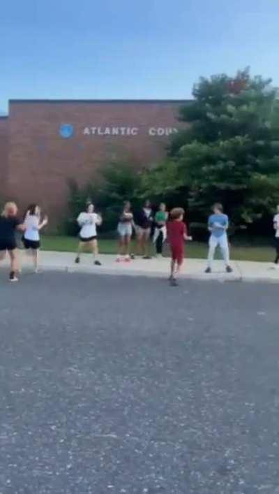 Kid in Red Cheated on Kid in Blue's Sister