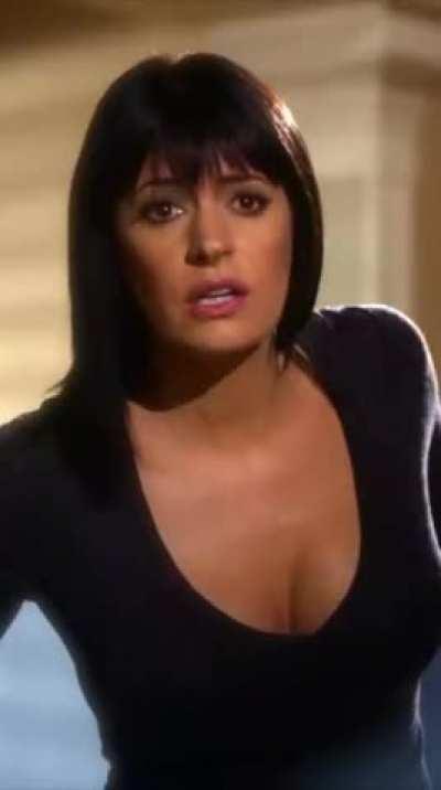 I’d never heard of Paget Brewster before today but she is absolutely wife material 🤤