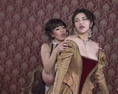 Hitomi Tanaka & Anri Okita - Queen and Maid (3)