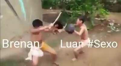 A melhor luta de todas 👌😔👌 (foi mal por essa legenda 