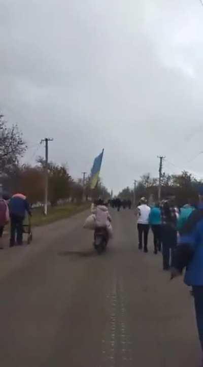 Special Kherson Babushka celebrating freedom. 🍉