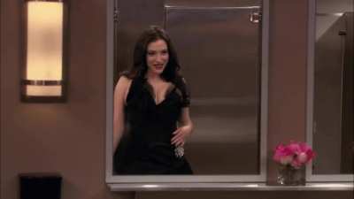 Kat Dennings in 2 Broke Girls
