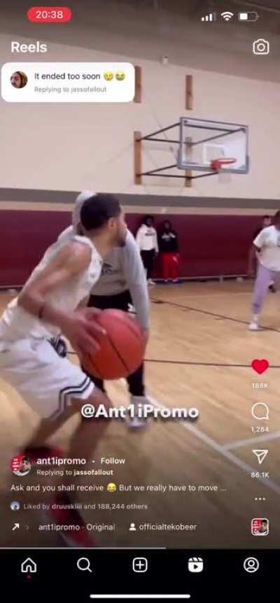 My boy invited everyone to the cookout 😭😭😭