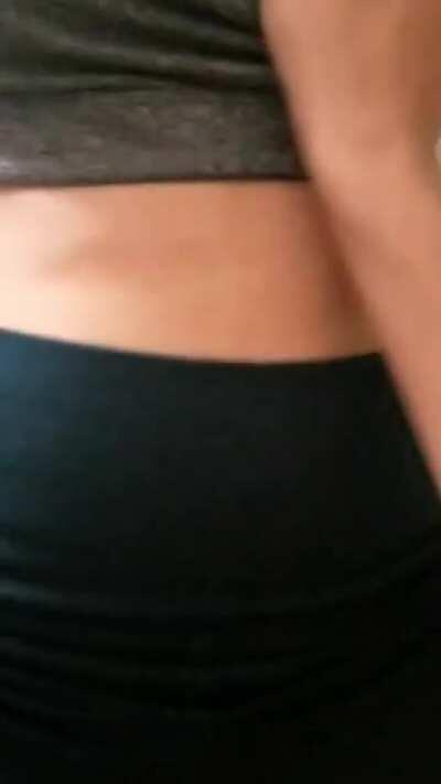 Yoga pants are the best 🤤