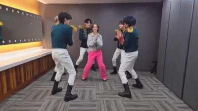 Emma dancing her heart out 💓