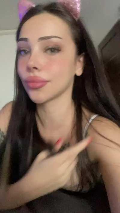 Help this doll undress please - Free Onlyfans