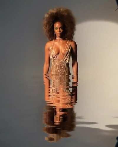 Tanaye White (Sports Illustrated Swimsuit Model)