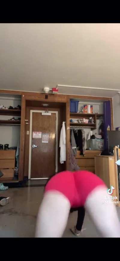 shi so fat😮‍💨