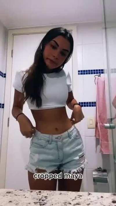 Ela experimentando coisas!!!