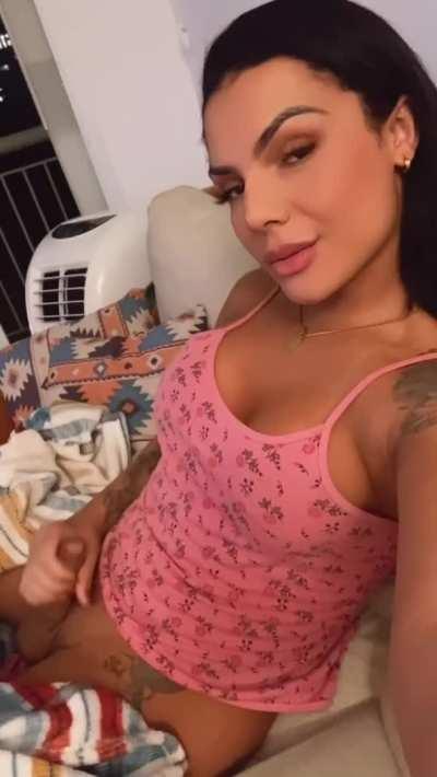 Not going lie... my Onlyfans.com/liviaXavier is all about my Dick 😜🍆🔥