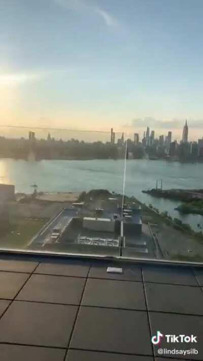 I wish I’m in NYC rn