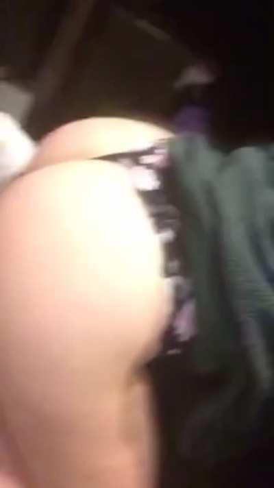 Lost Her Apartment Keys So She Sucks Security Guard For New Ones