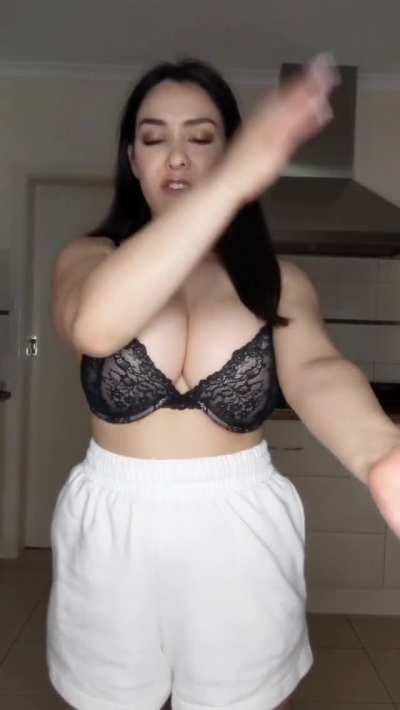 Do You LIKE iT ( free album in the comments )