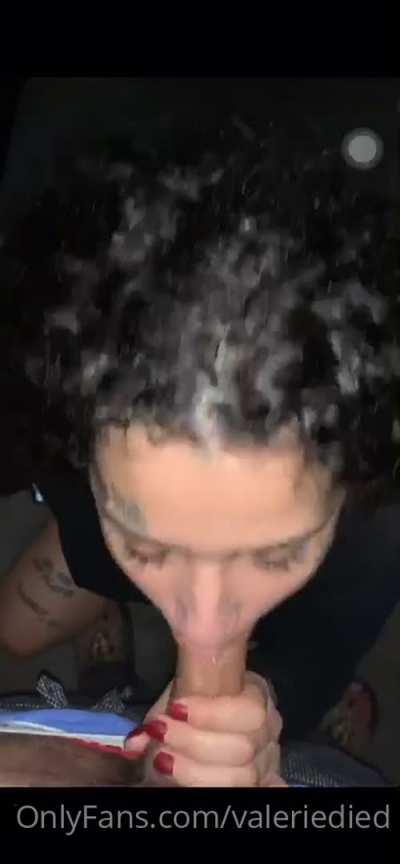 Throat queen She wild 👅👅 L1NK Below