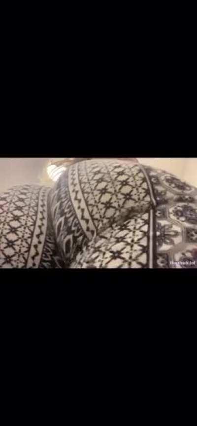 I’d suck her farts