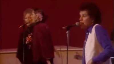 Anyone here remember that time Metallica and Leo Sayer teamed up?