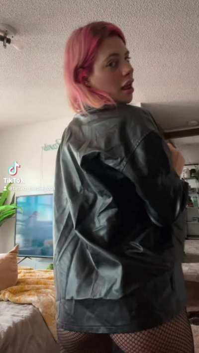 I’m a slutty magician :D