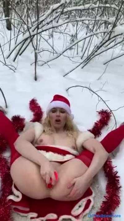I made a wish on Christmas - you will fuck me in the forest in twine 😜