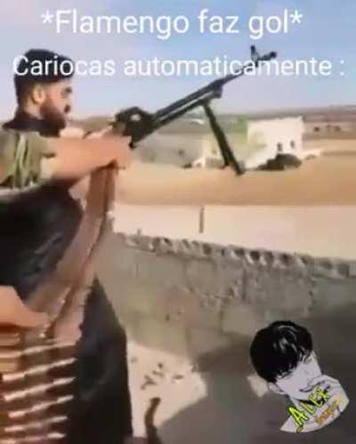 Tei tei tei abaixa Muquinha é um tiroteio