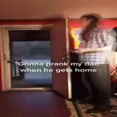 pranking dad!!! (epic prank)