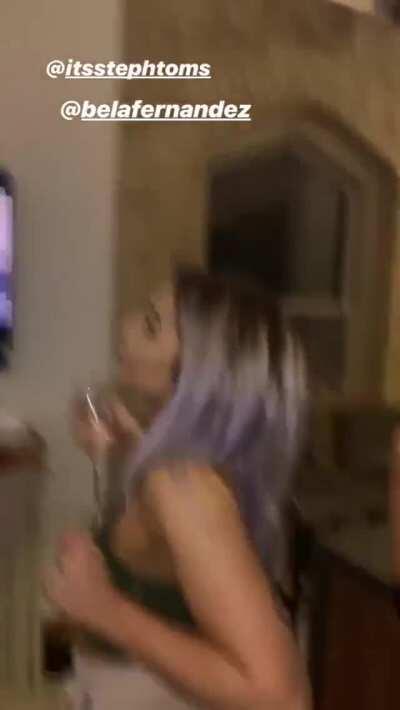 Butt dance (in good quality)