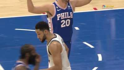 [Highlight] The inevitable 'Fuck Ben Simmons' chants break out after his shove on Niang