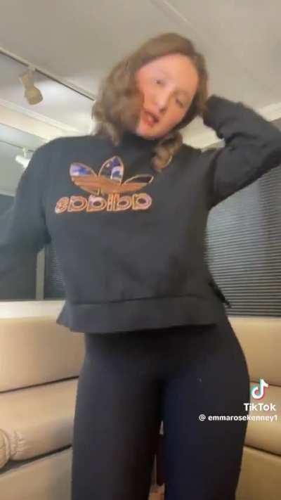 EmmaRoseKenney - Video #8359