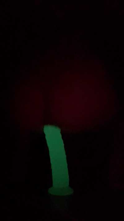 Glow in the dark🐱😘