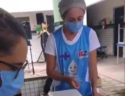 Tem vacina pra isso? (Do you have a vaccine for that?)