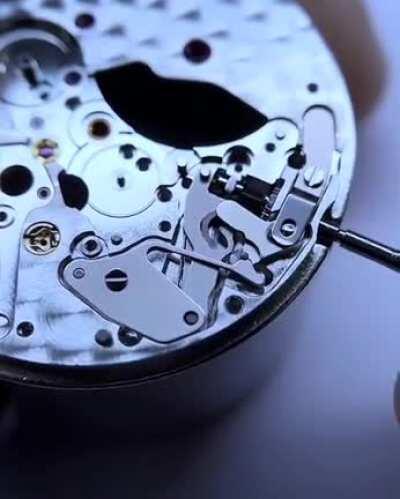 Dismantling, cleaning and reassembling a Rolex watch