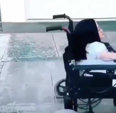 Dando vuelta en la yipeta