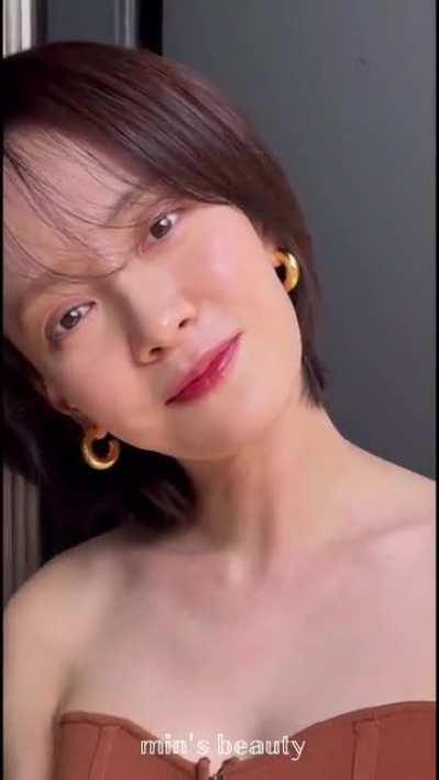 Ji Hyo's make-up artist update!