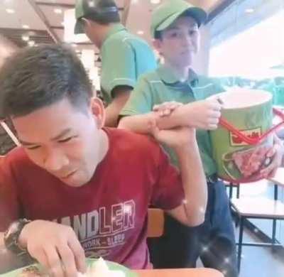 Nakuha ko lang sa kabilang subreddit 