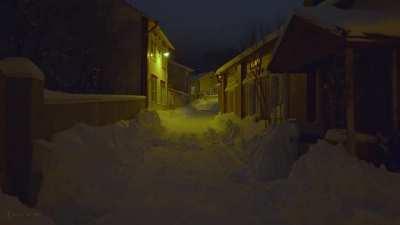 Alone at night in this snow-covered 300-year-old town in Finland (Porvoo, Borgå)