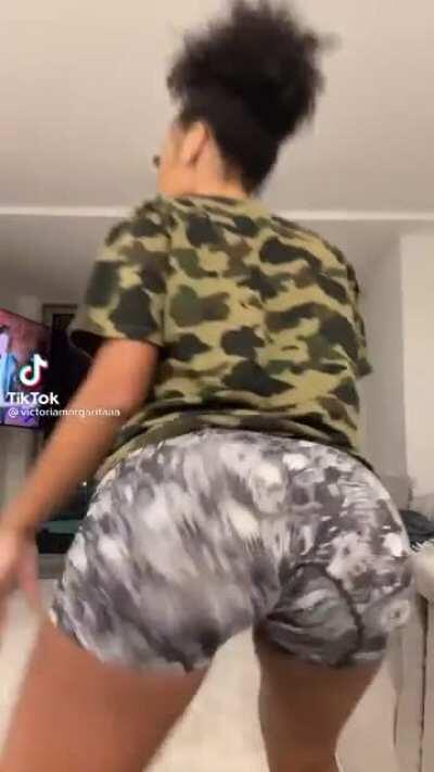 TikTok : @victoriamargaritaaa