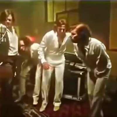 так делали шедевры от Bee Gees