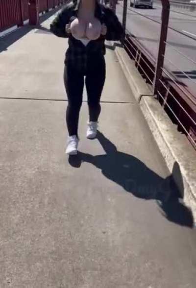 Giving the people on the golden gate bridge a show