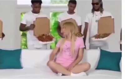 Ukrainian Pizza Advertisement, very well thought off