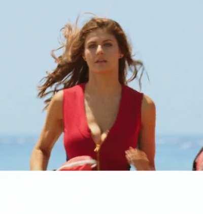 Alexandra Daddario 
