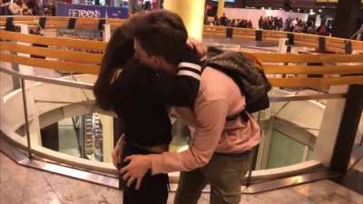 Non-Prank Invasion Kissing Videos Part 31