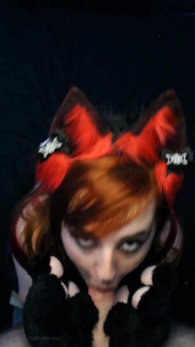 My favorite way to pass time 💕