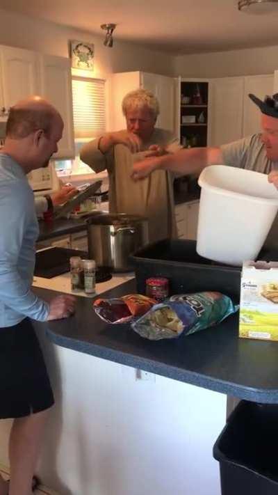 F in chat for the crab and the man's finger